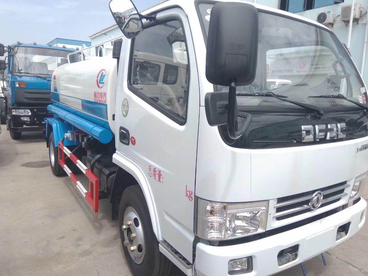 最新洒水车,时代需求与进步的象征